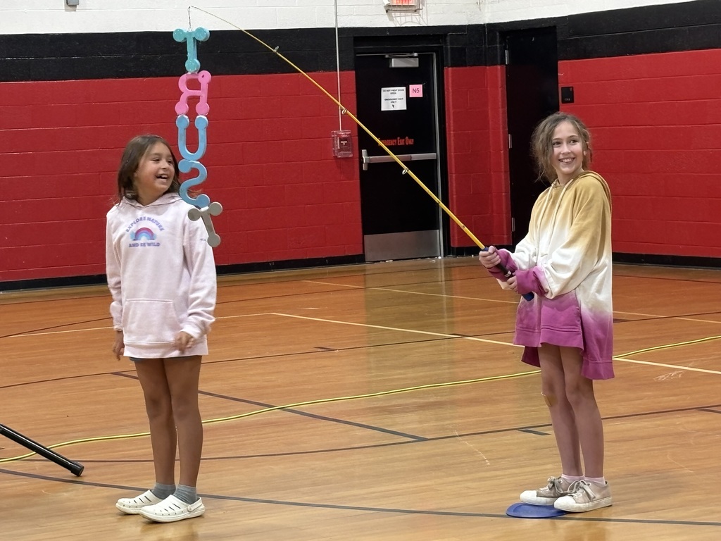 Super U! Challenge is a high-energy, game show-style assembly that teaches students important values like respect, kindness, and responsibility through fun, interactive challenges. Today, we were thrilled to welcome Chris to our school to lead the assembly and bring these powerful messages to life with music, props, and lots of student participation. It was a fun and memorable way to support our character education and anti-bullying efforts!