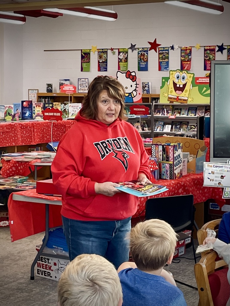 Did someone say book fair?📚 Check all the amazing titles scholastic has to offer! There are so many fun choices! Don’t forget Friday, October 10th is the last book fair Day! So checkout those kiddos wish list’s so they can stop and see Mrs. Knox tomorrow! You can also order online and help the school receive scholastic points The PTA is having so much fun helping the kids pick their books! Even some of our PTA Dads wanted to join in the reading fun! “Remember we Love to read!”- Mrs. Knox