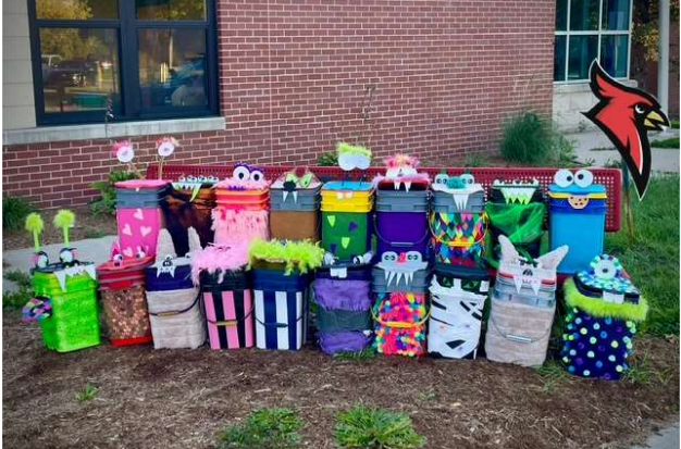 decorated containers for candy war