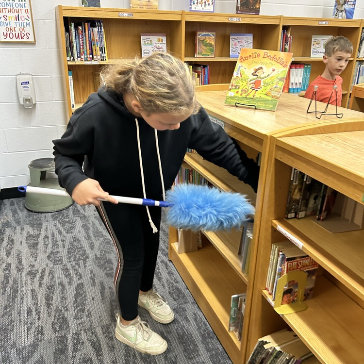 The Student Library Board members were assigned their shelves today that they will keep tidy and alphabetically organized. #proudcardinal #growingreaders
