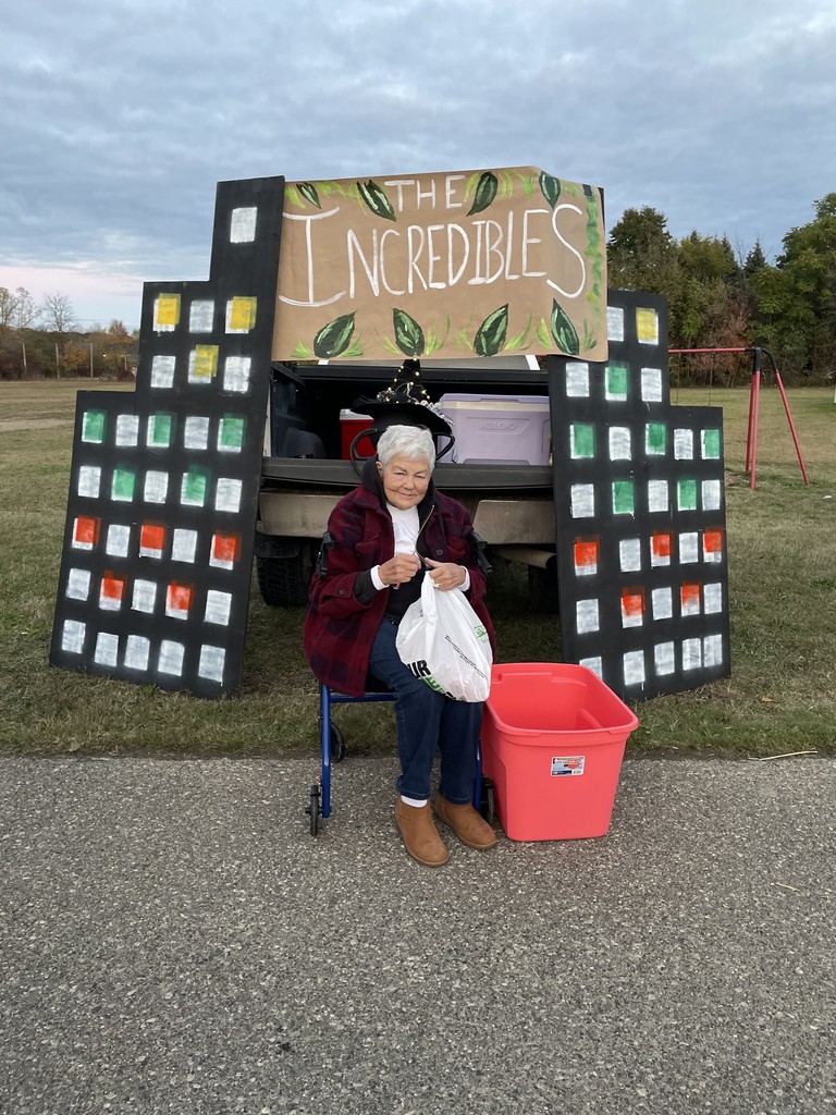Thanks to everyone who attended our Trunk of Treat and Boo Bash! Thanks to PTA for sponsoring it! #proudcardinal