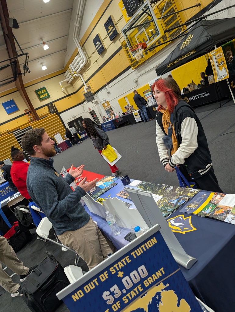 high school students meeting college representatives