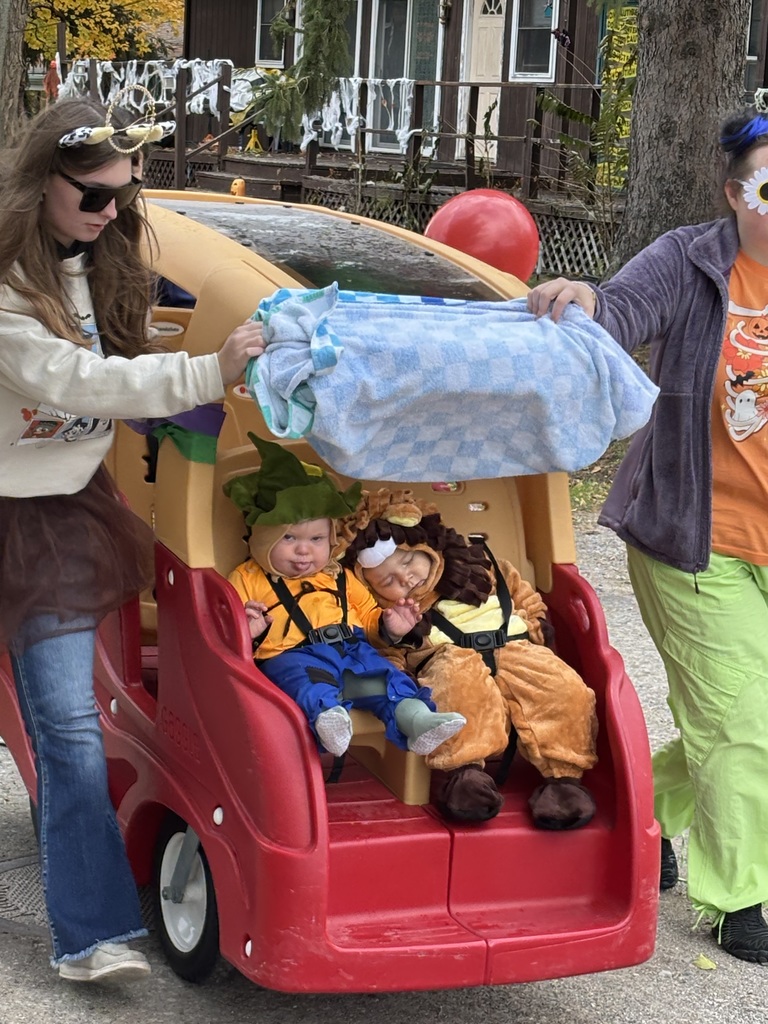 Thank you to everyone who was able to make it to our parade this afternoon! The sprinkles held off just long enough! #happyhalloween #proudcardinal