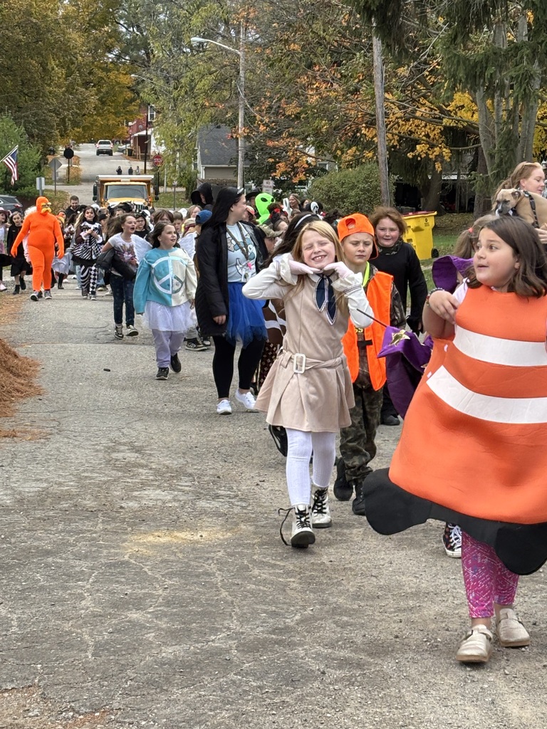 Thank you to everyone who was able to make it to our parade this afternoon! The sprinkles held off just long enough! #happyhalloween #proudcardinal
