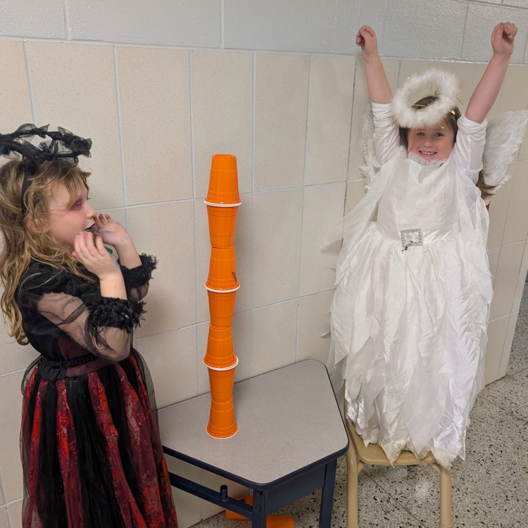 First graders had a great time during their Halloween party! Thank you to everyone that volunteered and donated to make our party amazing!! #proudcardinal