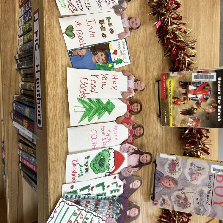 The Student Library Board is encouraging reading by gifting personalized bookmarks. #proudcardinal