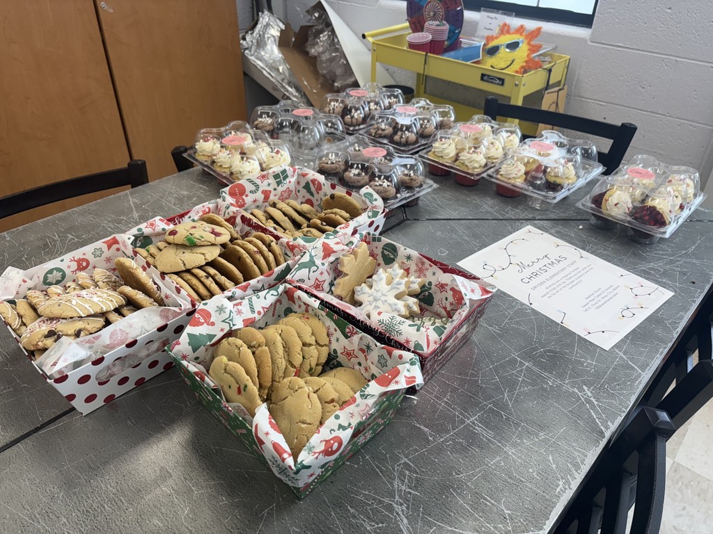 🎄❤️ From Our Hearts to Yours — Thank You! ❤️🎄  On behalf of the PTA, we want to share our deepest gratitude with the incredible businesses and families who helped make our Christmas employee lunch and student surprise so special. Your generosity, kindness, and willingness to give back truly touched our hearts and brought so much joy to our school.  🍽️ Gregg’s Restaurant in Metamora  Thank you for providing such wonderful, delicious food that made our staff feel appreciated and celebrated. 🧁 Sweet Pea’s  Your beautiful and amazing baked treats were made with love and enjoyed by all. 🎂🍕 Buccilli’s Cakes & Pizza  The cherry chip cake was absolutely amazing and such a thoughtful addition. 🥕 That’s It  Thank you for making sure every single student received a healthy snack. Your generosity reached each child in a meaningful way. 🎄💚 The Kurtzhal Family  Thank you for sharing the Grinch costume and helping us surprise our students with a moment they will never forget. The smiles and laughter said it all!  We are beyond grateful to be part of a community filled with such caring, generous, and supportive businesses and families. You helped create memories, spread joy, and remind us how special our school community truly is. 💫  Thank you for making this holiday season so magical. ❤️🎁