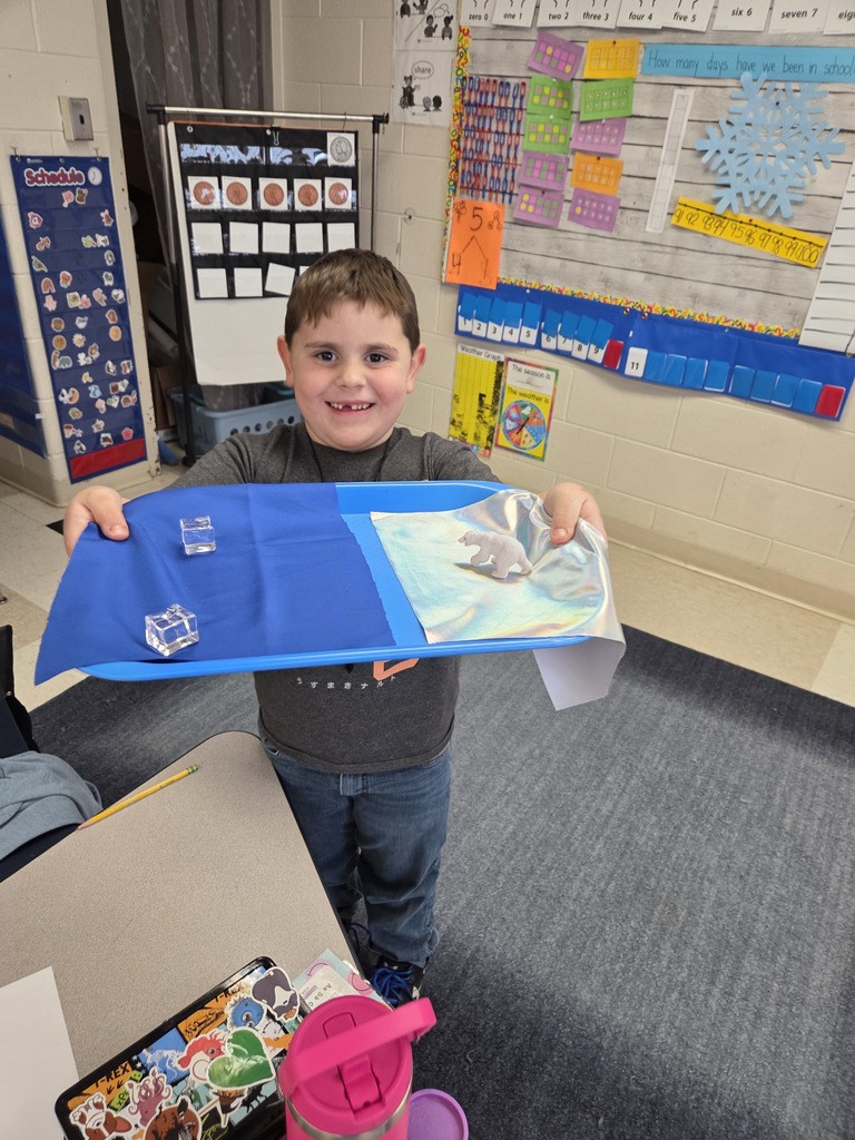 Mrs. Hearold's Kindergarten class had a visit from the Flint Children's Museum to learn about animals and their habitats. 