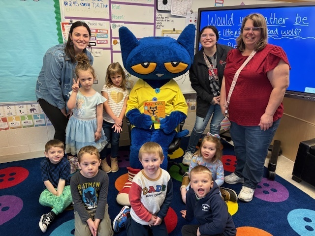We had a visit from Pete the Cat today to help us celebrate March is Reading Month! #proudcardinal