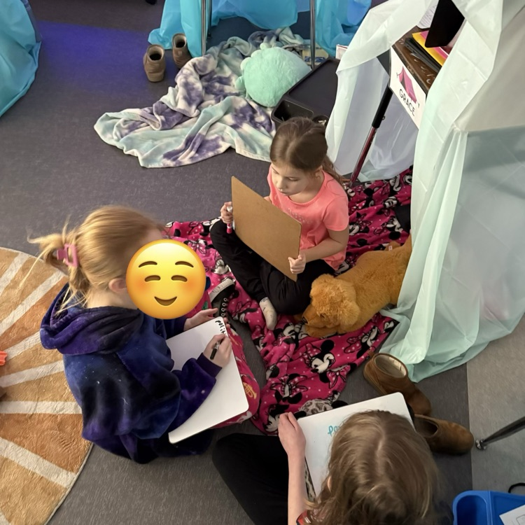 To celebrate math success, these 3rd graders earned a special day at Camp Calvert! They got to enjoy the school day from the comfort of cozy tents! ⛺️📚