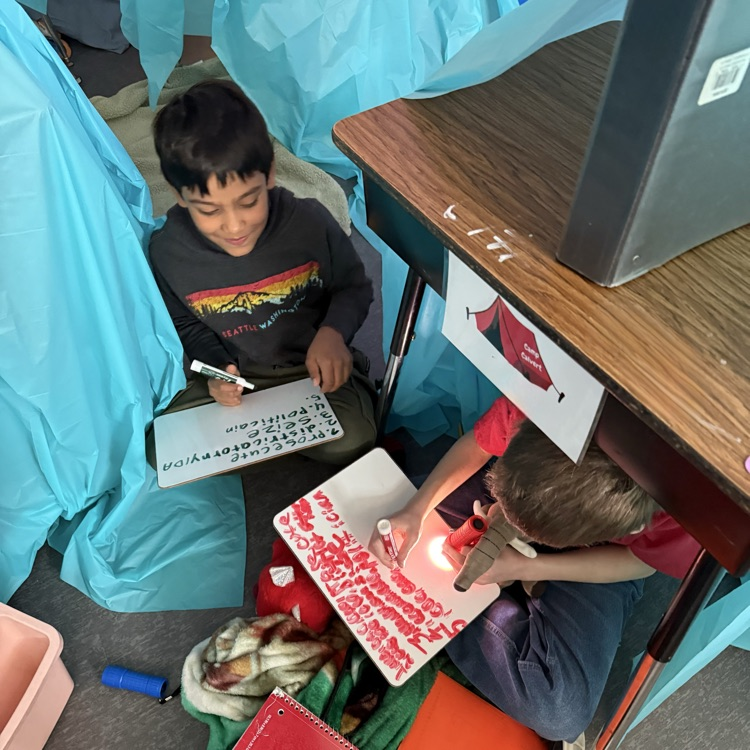 To celebrate math success, these 3rd graders earned a special day at Camp Calvert! They got to enjoy the school day from the comfort of cozy tents! ⛺️📚