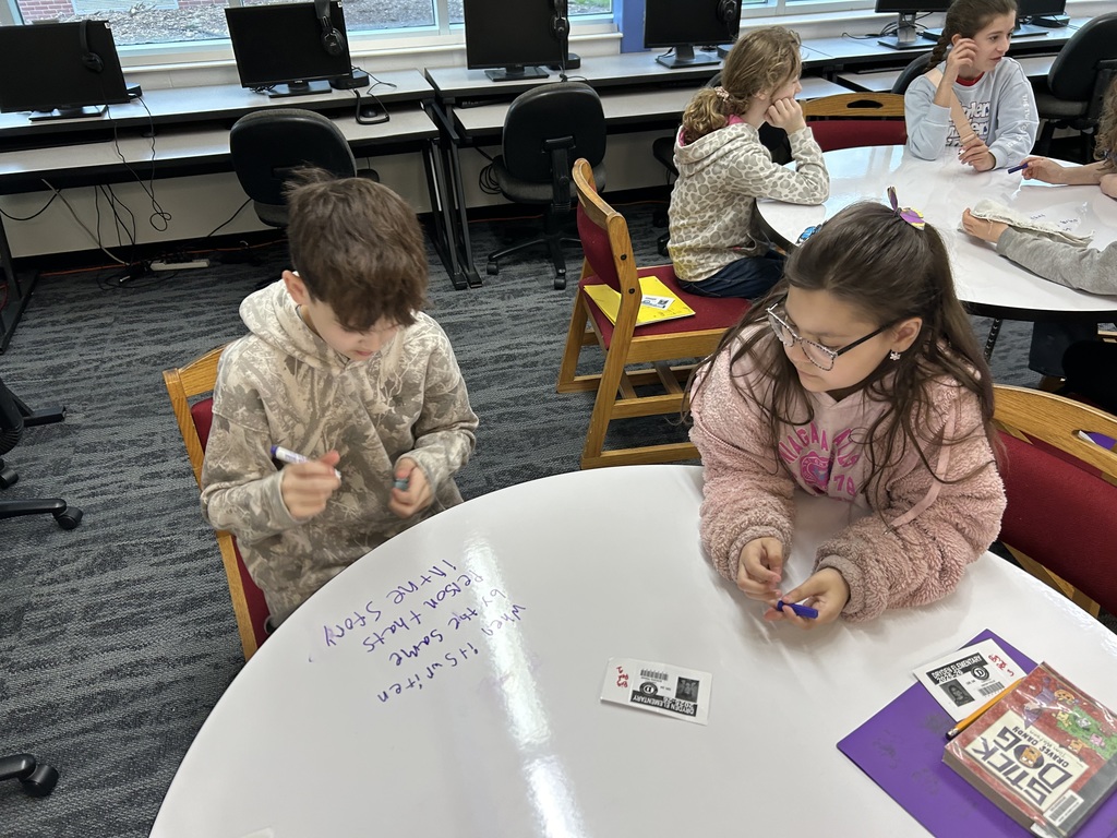 4th graders competed in table teams today to review biography and autobiography as well as how spine labels are coded for these types of books.  #proudcardinal #growingreaders
