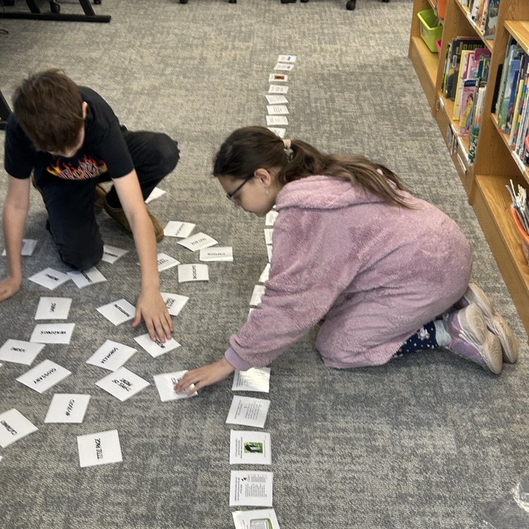4th graders reviewed text features this week with a matching activity in the library. #proudcardinal #growingreaders