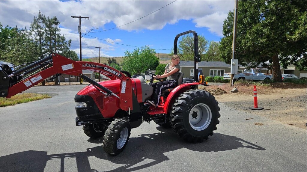Tractor driving instruction 4