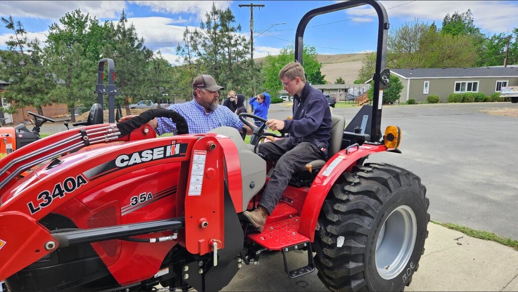 Tractor driving instruction 3
