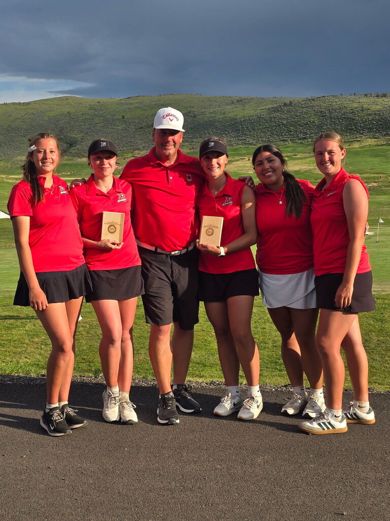Dufur High School Girls' Golf Team