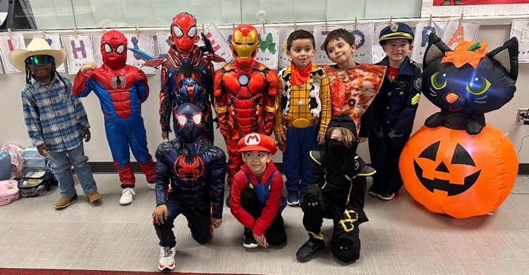 [PART 1/5]   Halloween at Dumas North 🎃  Halloween en Dumas North 🎃