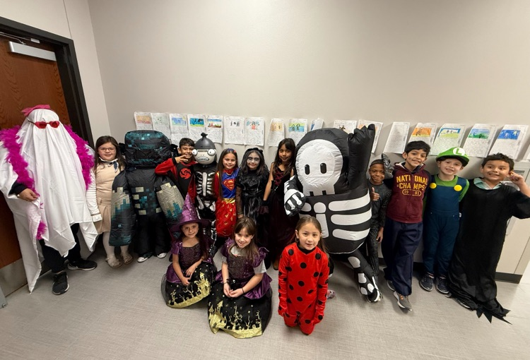 [PART 3/5]   Halloween at Dumas North 🎃  Halloween en Dumas North 🎃