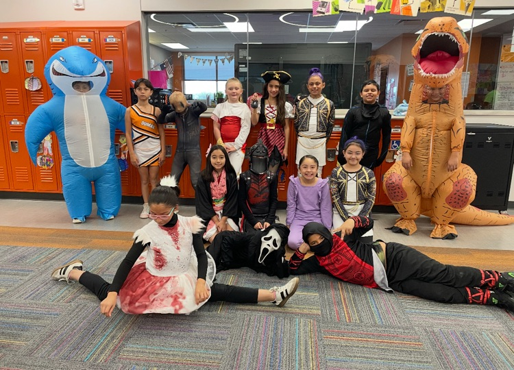 [PART 3/5]   Halloween at Dumas North 🎃  Halloween en Dumas North 🎃