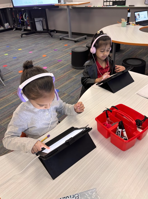 LOOKINGBILL SPOTLIGHT