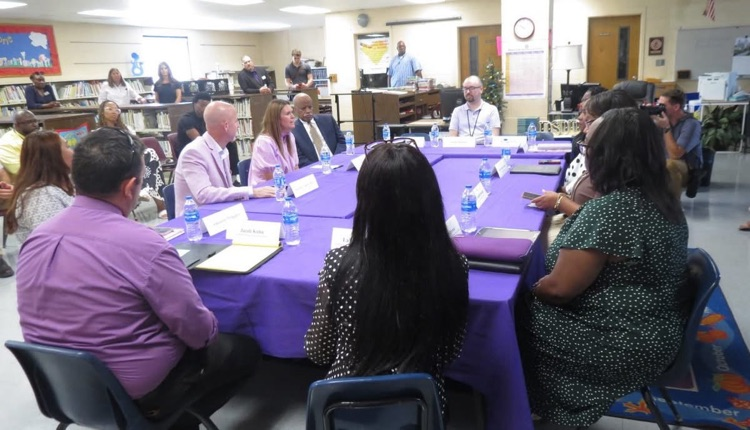 Round Table