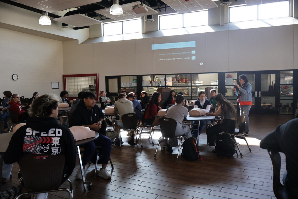 ducnan juniors doing CPR training