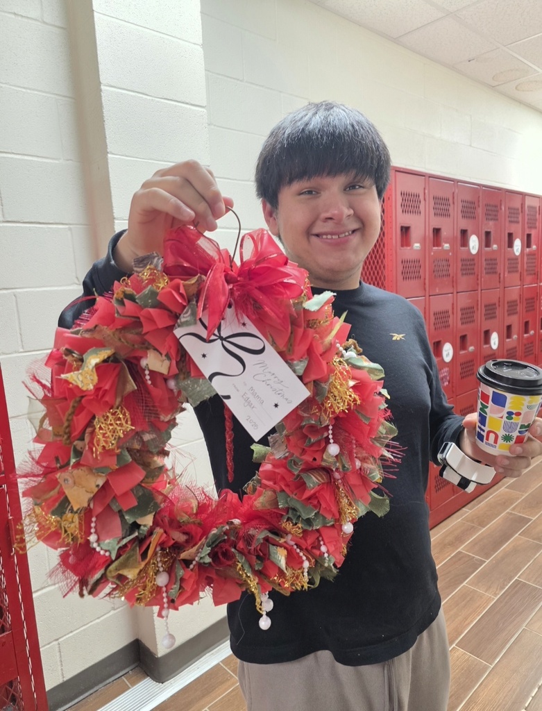 The Structured Learning Class at Duncan High School spent the last week of school creating holiday wreaths and ornaments! We are so grateful to everyone who donated supplies to make this possible. We wish everyone a joyful and relaxing Christmas break!