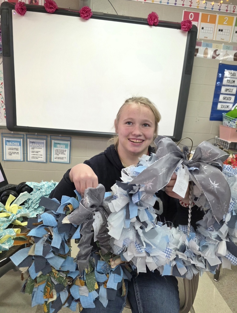 The Structured Learning Class at Duncan High School spent the last week of school creating holiday wreaths and ornaments! We are so grateful to everyone who donated supplies to make this possible. We wish everyone a joyful and relaxing Christmas break!