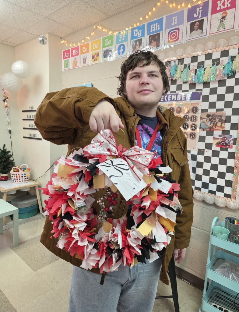 The Structured Learning Class at Duncan High School spent the last week of school creating holiday wreaths and ornaments! We are so grateful to everyone who donated supplies to make this possible. We wish everyone a joyful and relaxing Christmas break!