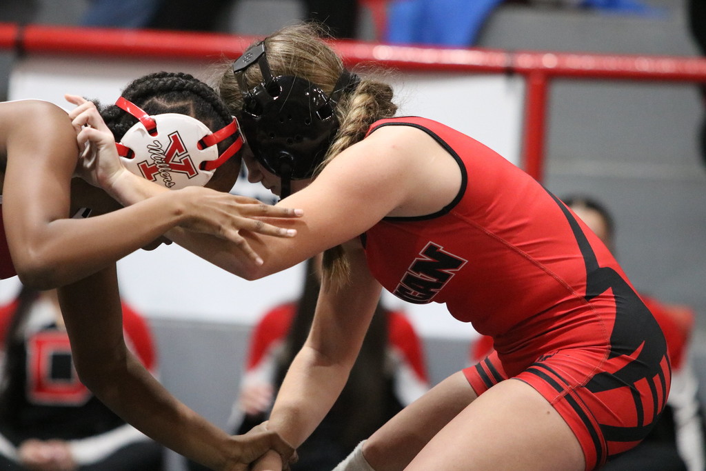 girls wrestling