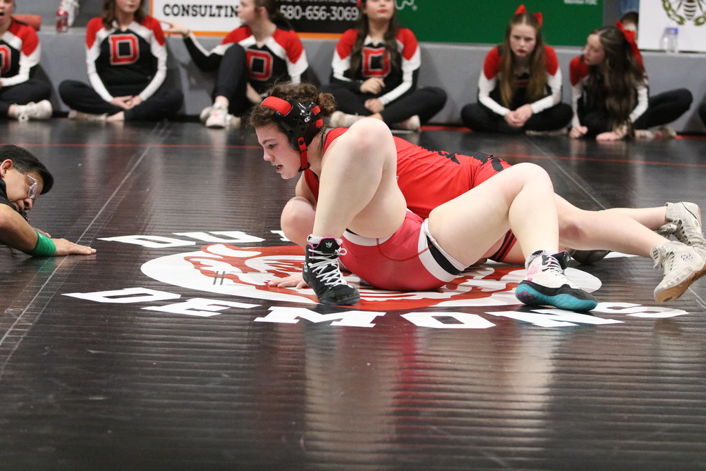 girls wrestling