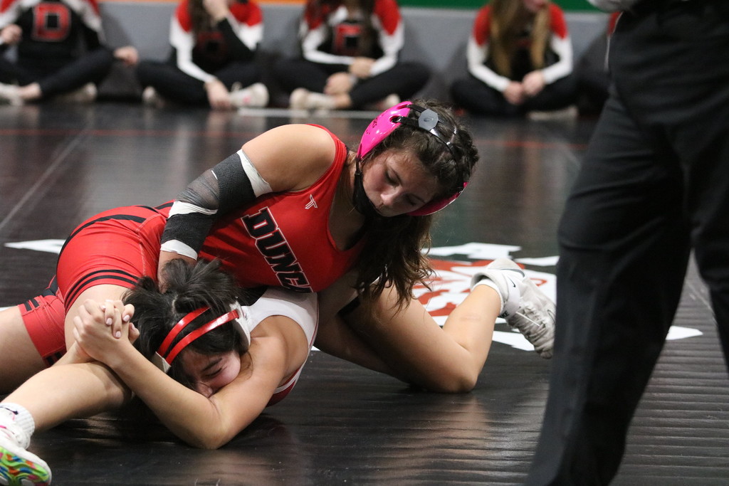 girls wrestling