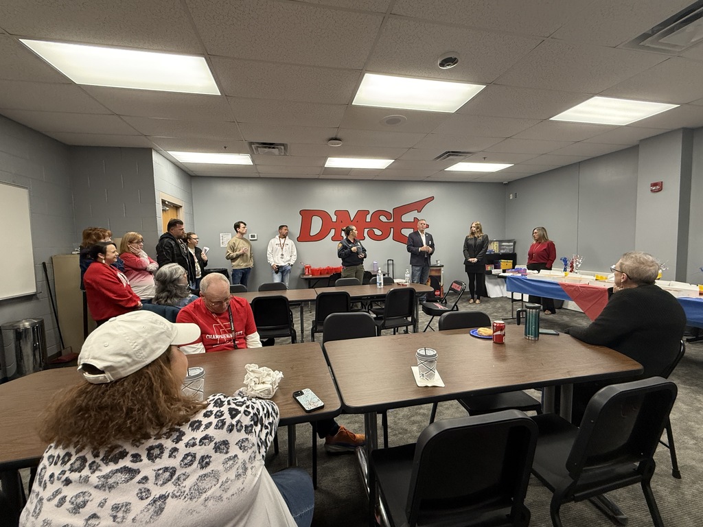 teachers and legislators at breakfast
