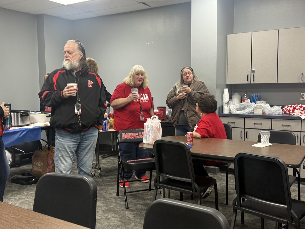 staff enjoying breakfast 