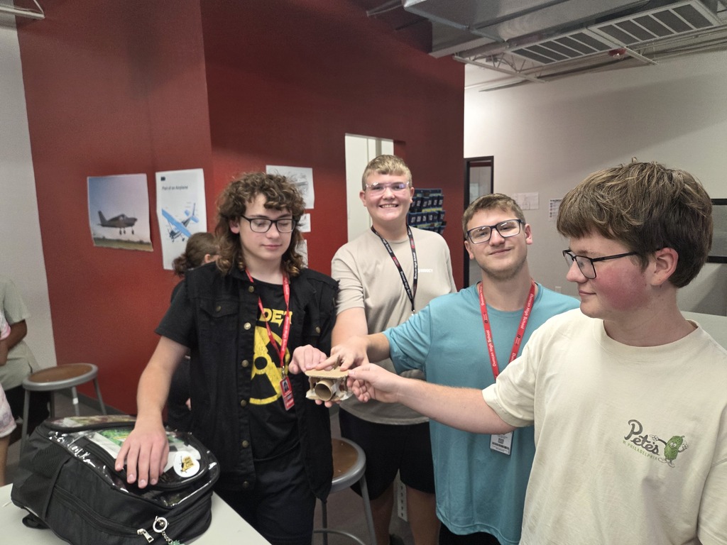 students smiling - finished product - aviation class