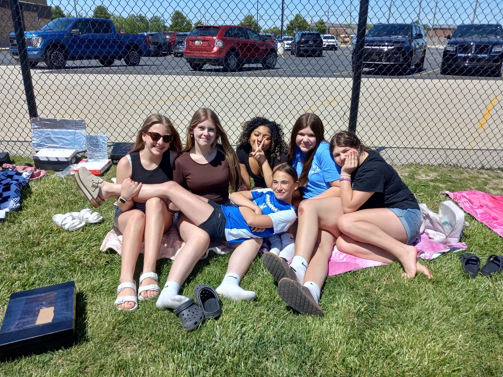 Students testing out their solar ovens at the solar cookout.