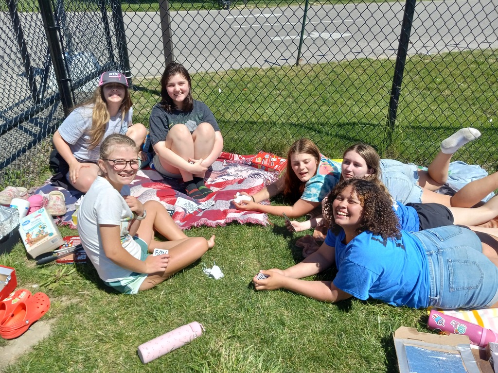 Students testing out their solar ovens at the solar cookout.