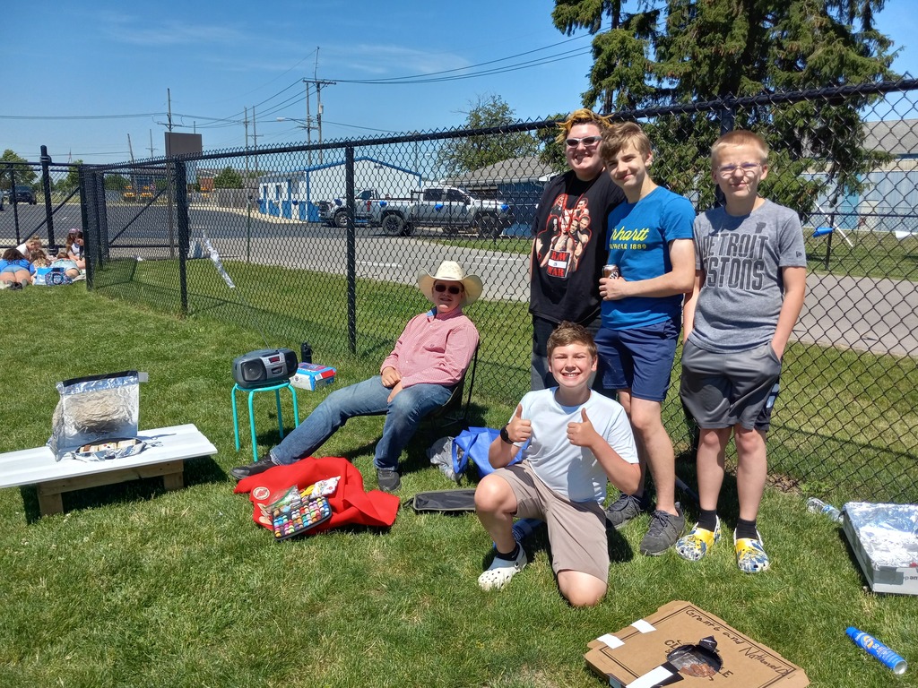 Students testing out their solar ovens at the solar cookout.