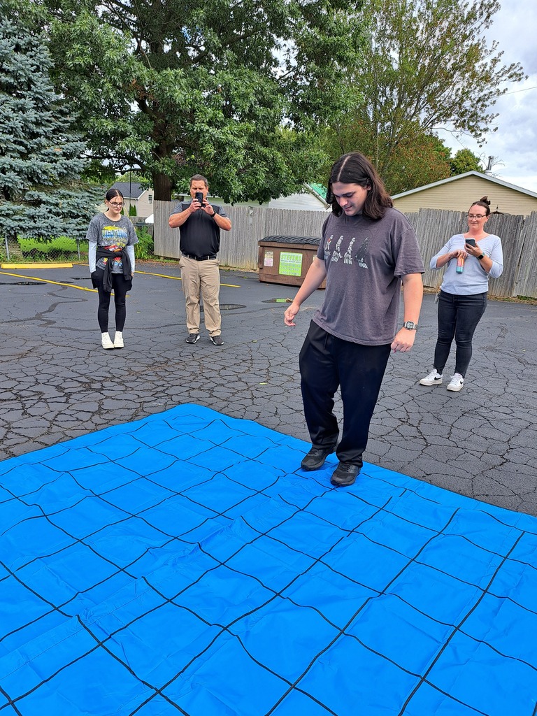 Adventure Day - Invisible Maze
