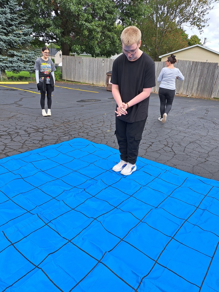 Adventure Day - Invisible Maze