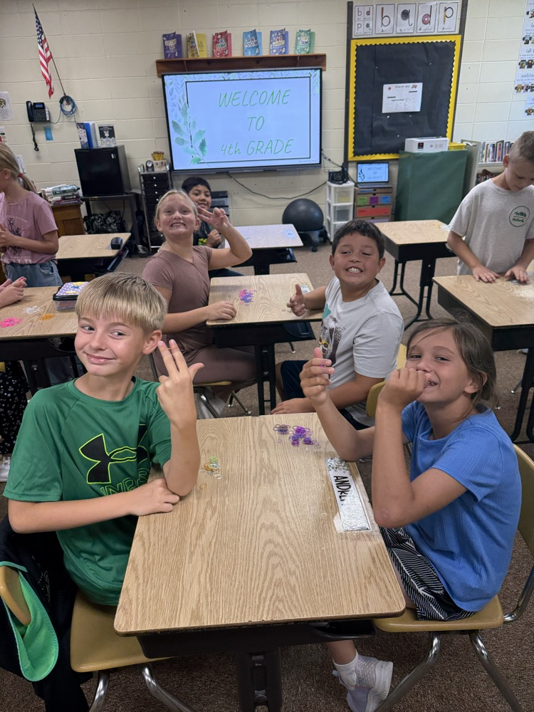 Welcome to 4th grade! We’re kicking off the year with creativity, kindness, and new friendships—starting with friendship bracelets!