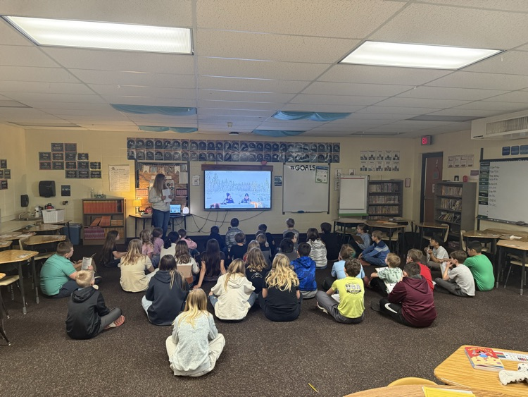 3rd and 4th grade on virtual field trip 