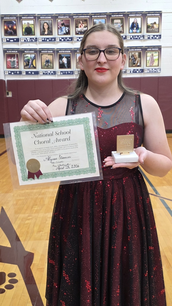 Alyssa and her Award