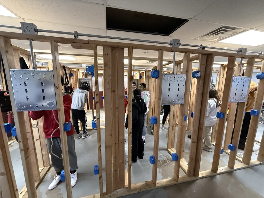 Overall shot from 3rd hour, the Electrical class leading how to wire a project up first before allowing the STEM class to jump in. 