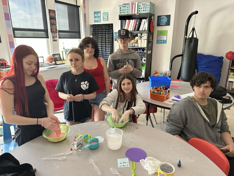 Students making oobleck during Power Hour