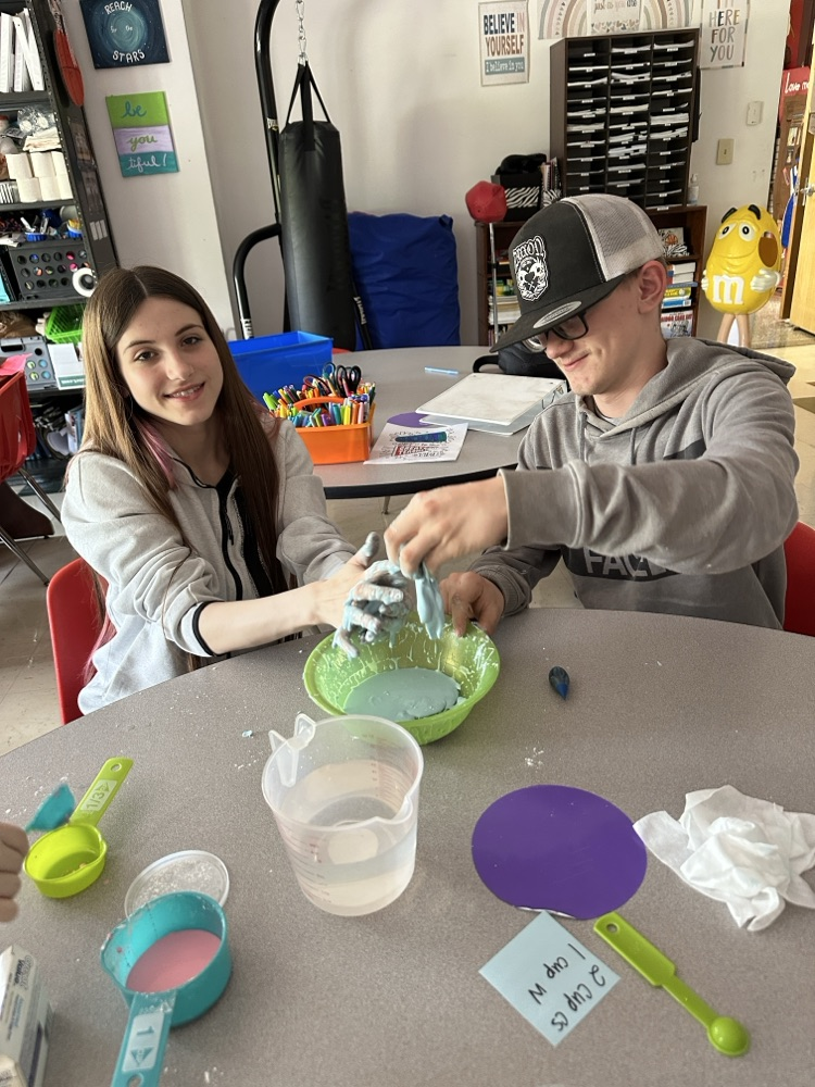 Students making oobleck during Power Hour