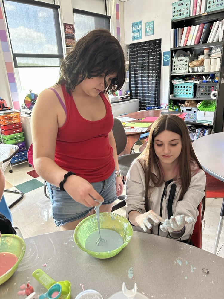Students making oobleck during Power Hour
