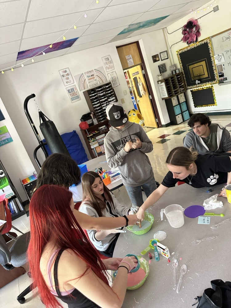 Students making oobleck during Power Hour