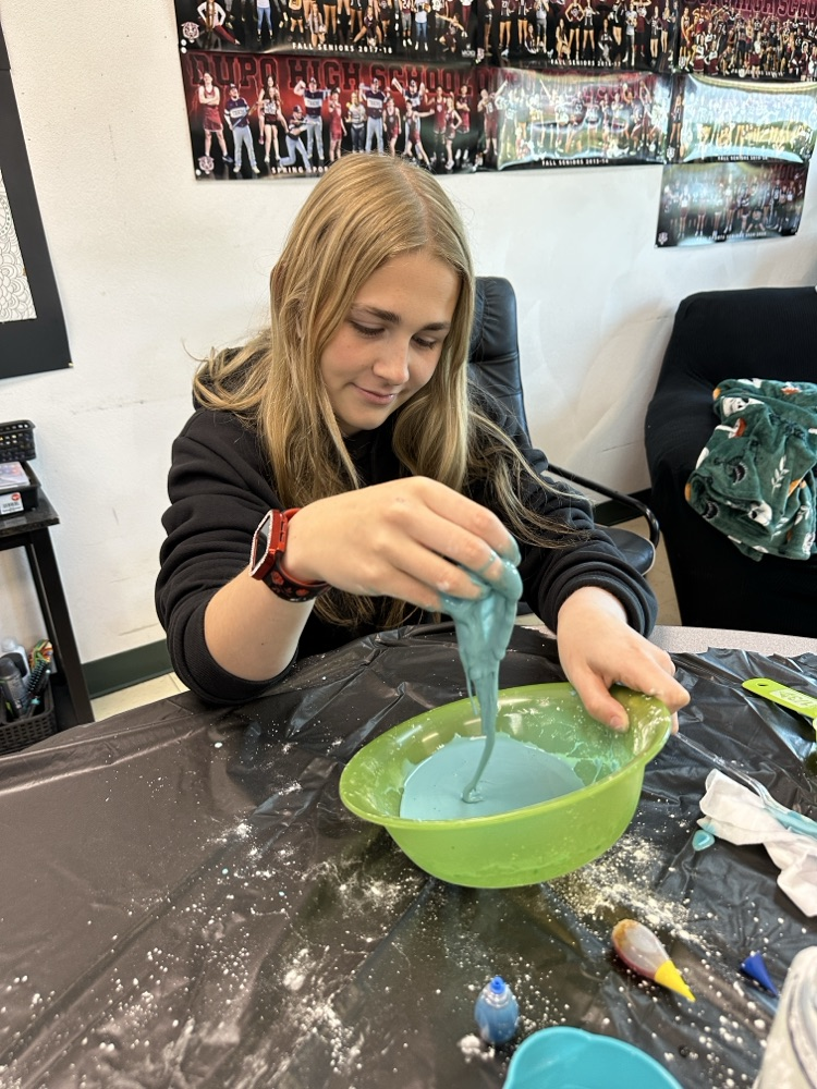 TSC students making oobleck during Power Hour group.