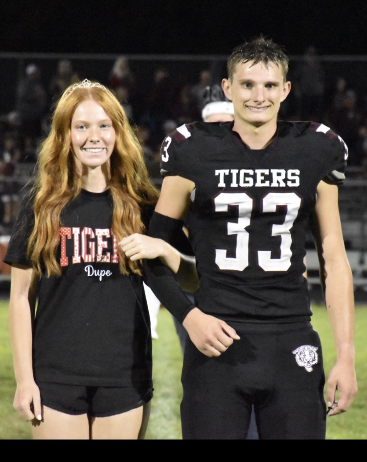 Juniors Kylie Kloess and Carter Lumpkins